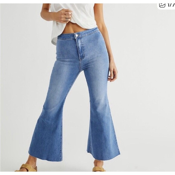 Free People Denim - We The Free Free People Youthquake HIGH RISE CROP FLARE JEANS W 25 EUC